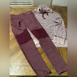 VS pink set gently worn size Xs inside out hoodie sm leggings great condition